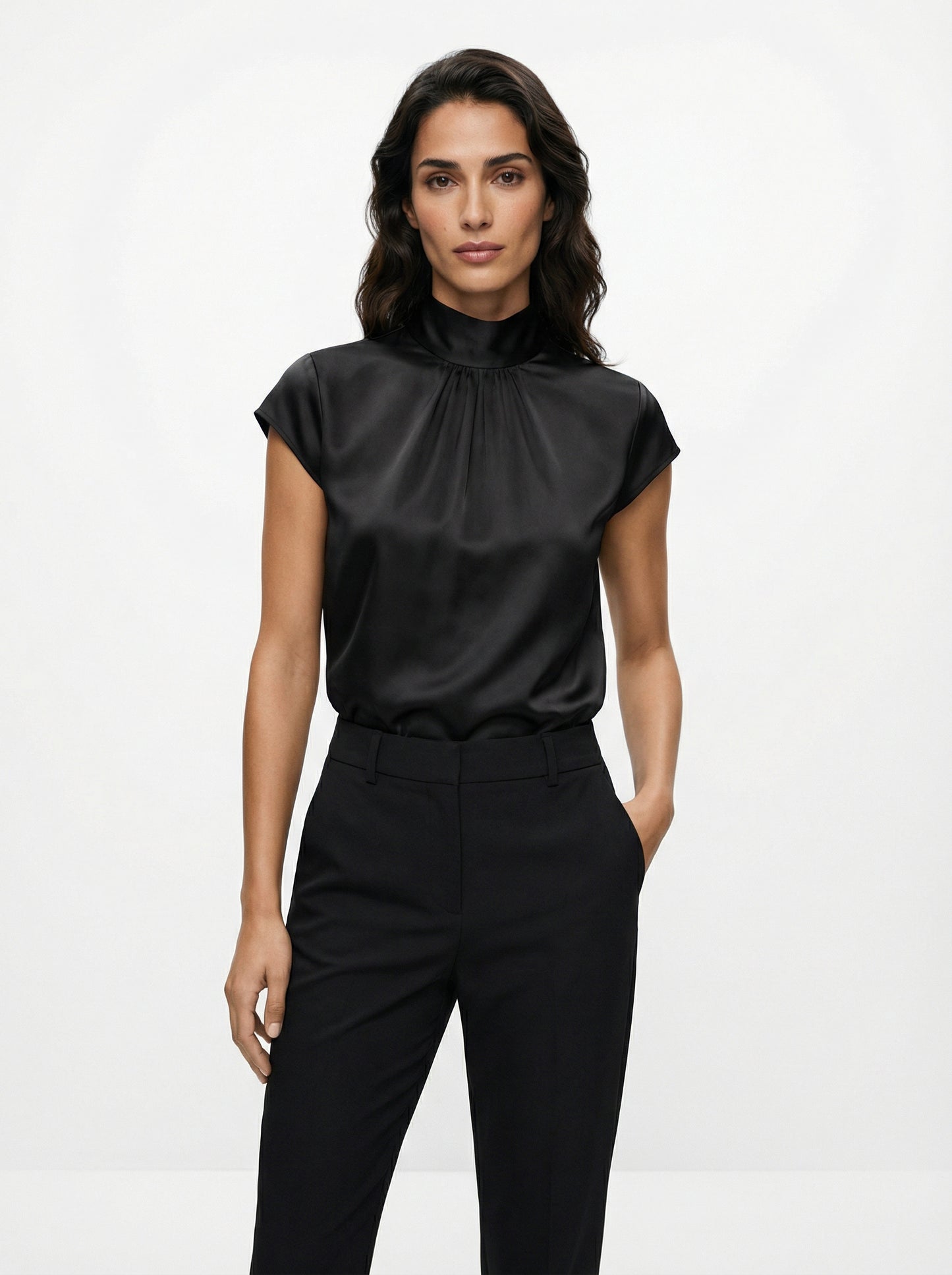 Ginevra | Blusa de Satén de Cuello Alto