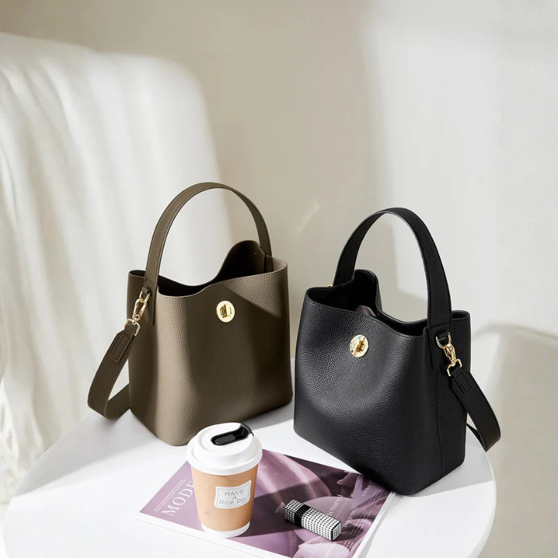 Elise – Bolso tote negro de piel vegana con asa corta y bandolera